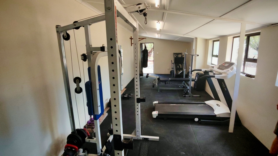 6 Bedroom Property for Sale in Middelburg Eastern Cape